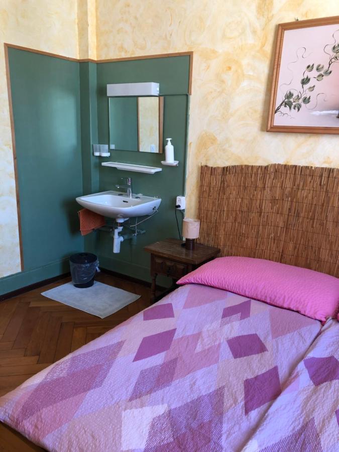 Chambres D'Hotes Le Passiflore Les Brenets Luaran gambar